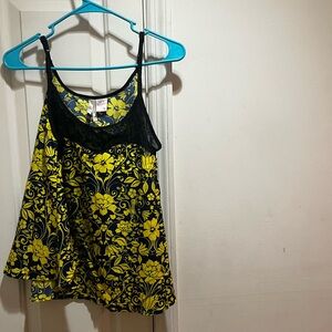 Very nice True Destiny top with mesh in front